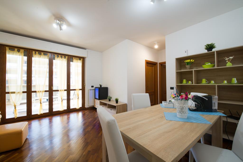 Domus Bb - Plaza Ξενοδοχείο Φιουμιτσίνο Εξωτερικό φωτογραφία