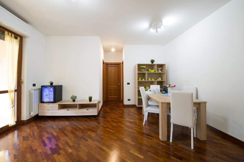 Domus Bb - Plaza Ξενοδοχείο Φιουμιτσίνο Εξωτερικό φωτογραφία